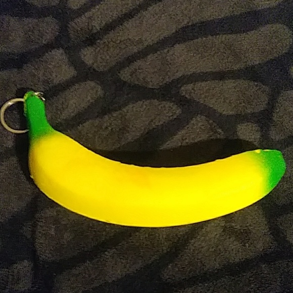 Squishy banna - Picture 1 of 3